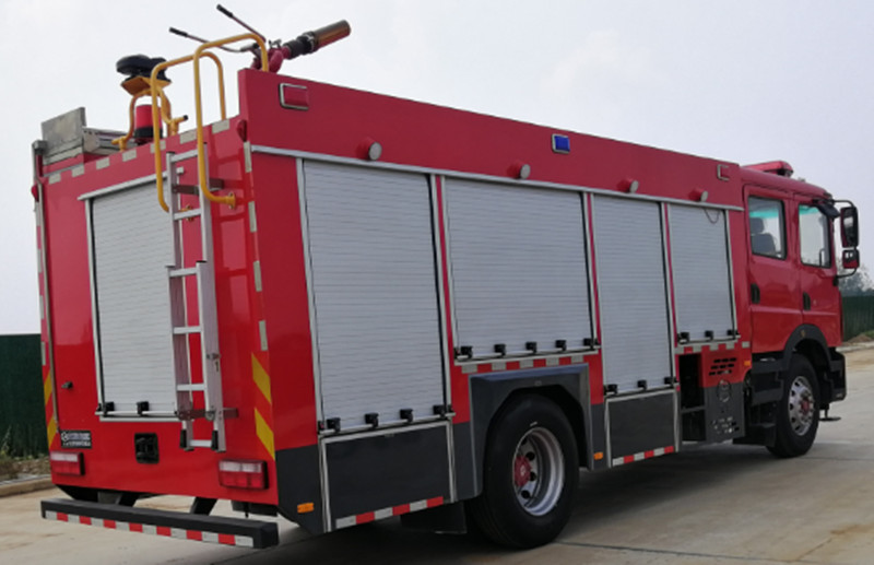 J�|�L��ĭ����܇ ˮ��5    ��ĭ1.8