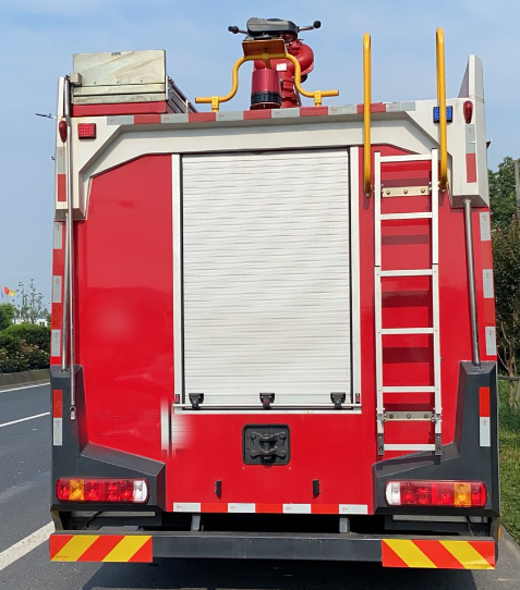 J�|�L��ĭ����܇ ˮ��5    ��ĭ1.8